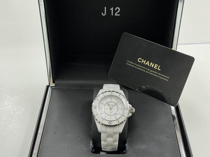 シャネルJ12を高価買取しました